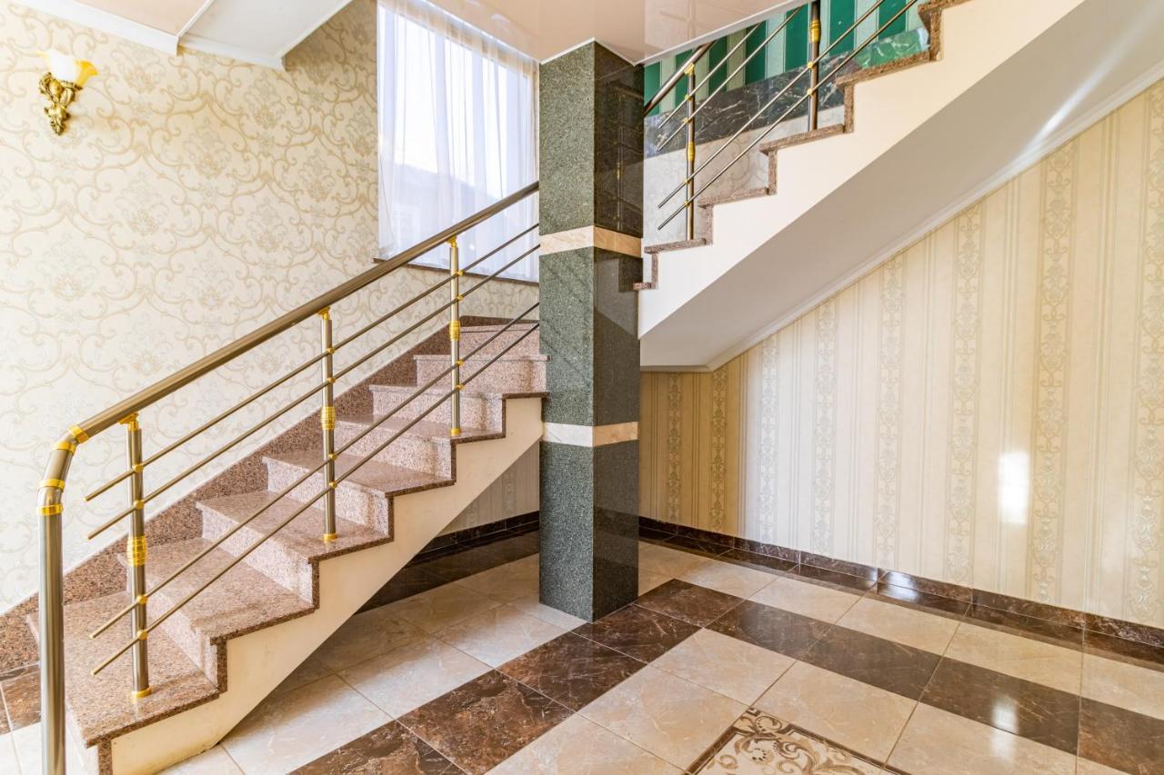 Hotel Zeleniy Bir Bukowel Zewnętrze zdjęcie