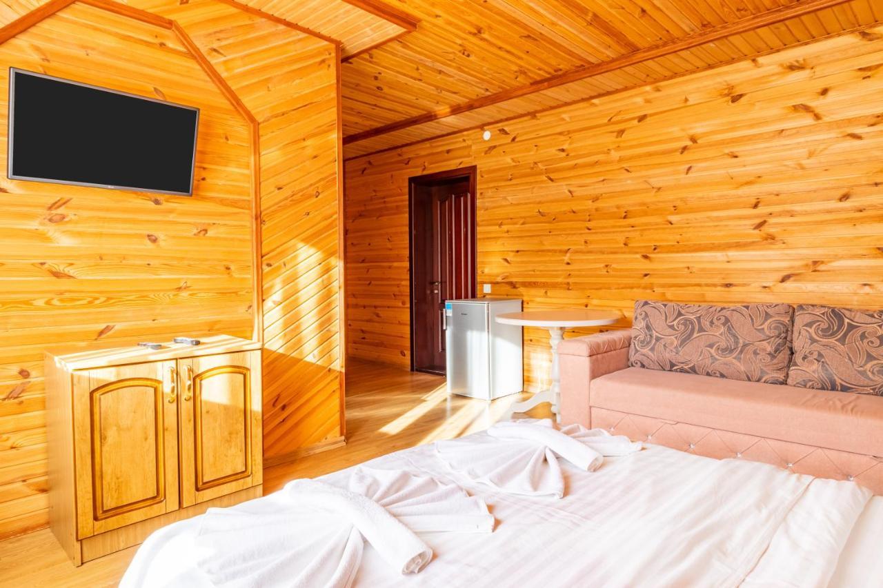Hotel Zeleniy Bir Bukowel Zewnętrze zdjęcie