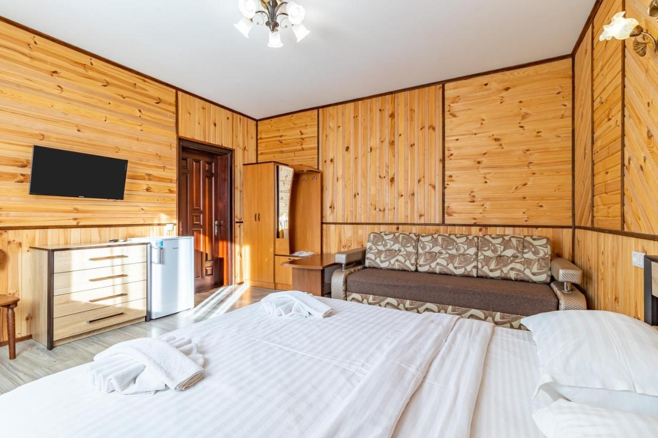 Hotel Zeleniy Bir Bukowel Zewnętrze zdjęcie
