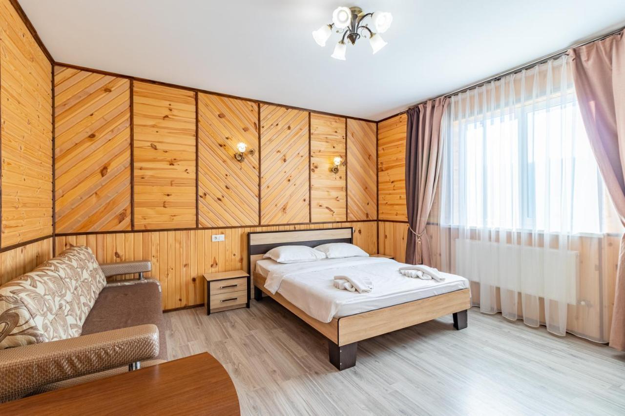 Hotel Zeleniy Bir Bukowel Zewnętrze zdjęcie