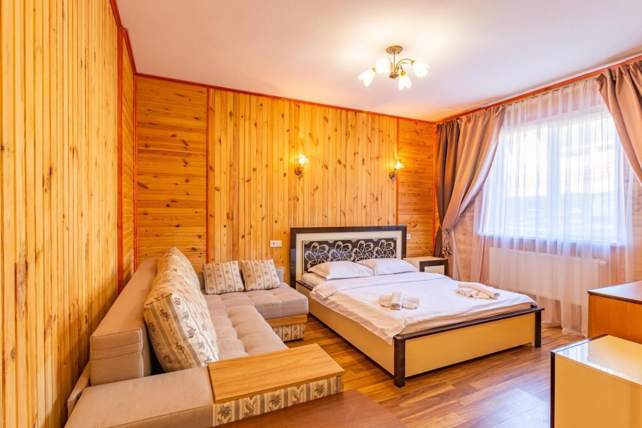 Hotel Zeleniy Bir Bukowel Zewnętrze zdjęcie